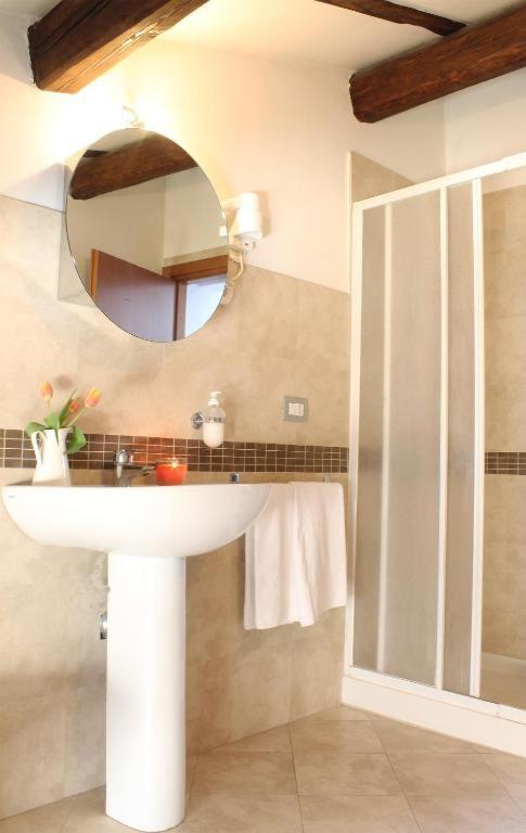Accanto Al Centro B&B Prato  Ngoại thất bức ảnh
