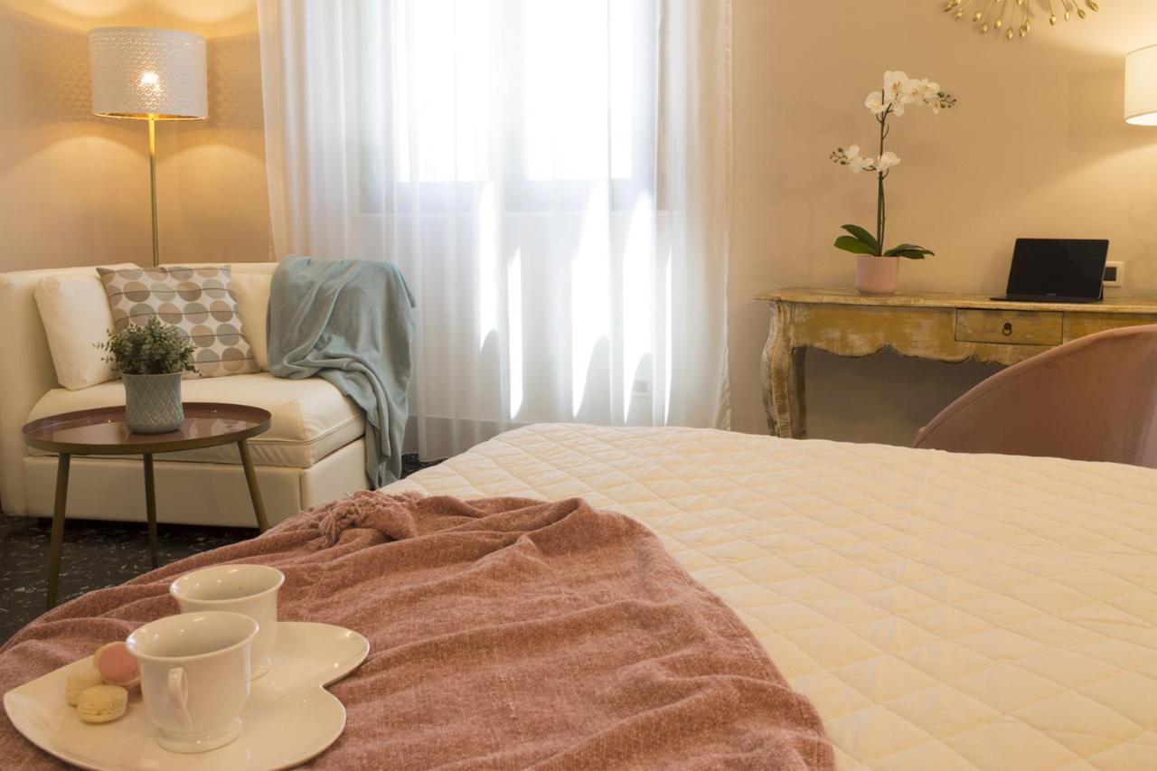 Accanto Al Centro B&B Prato  Ngoại thất bức ảnh